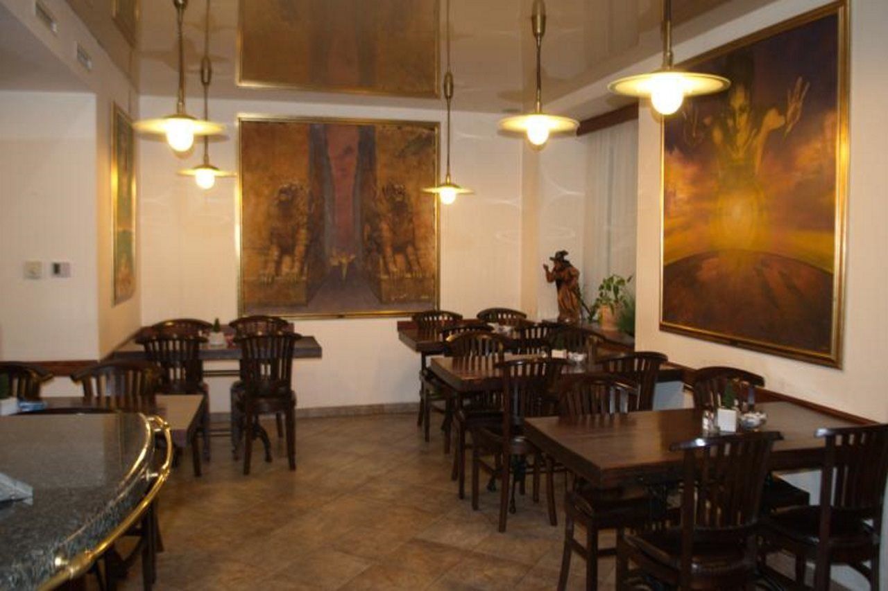 Hotel Otar Прага Екстериор снимка